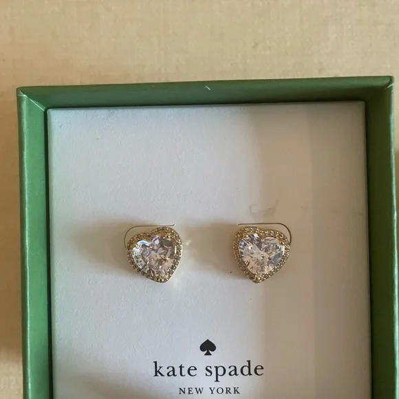 ⭐️NEW Kate Spade Gold Heart Earrings - Picture 5 of 7